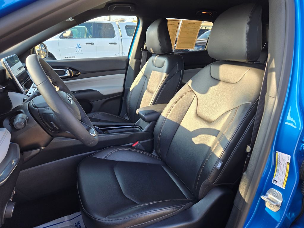 2024 Jeep Compass Limited photo 14