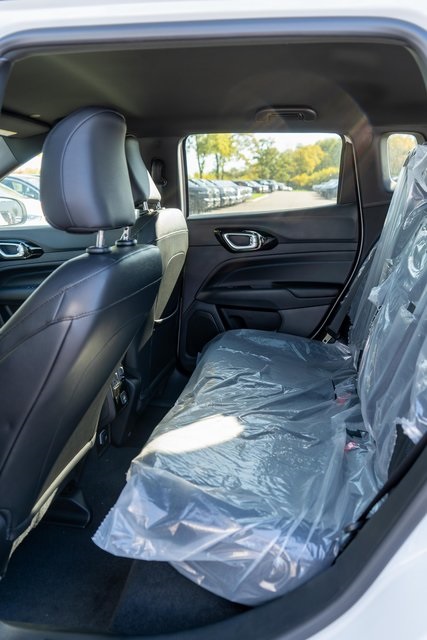 2026 Jeep Compass Limited Altitude photo 4