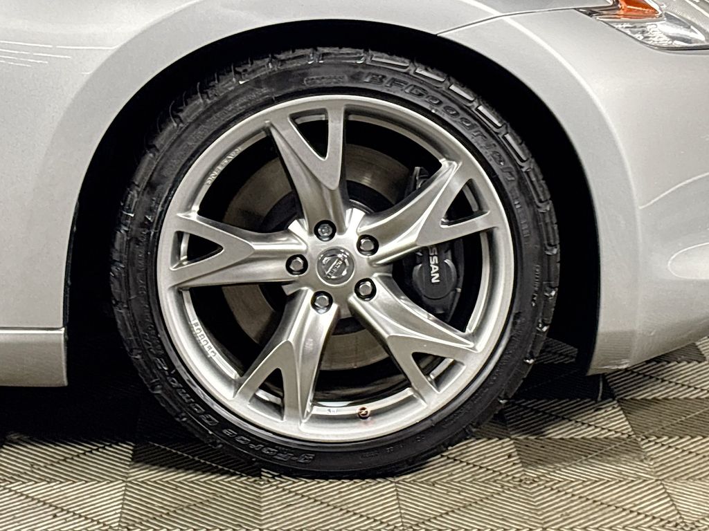 2011 Nissan 370Z Touring photo 20