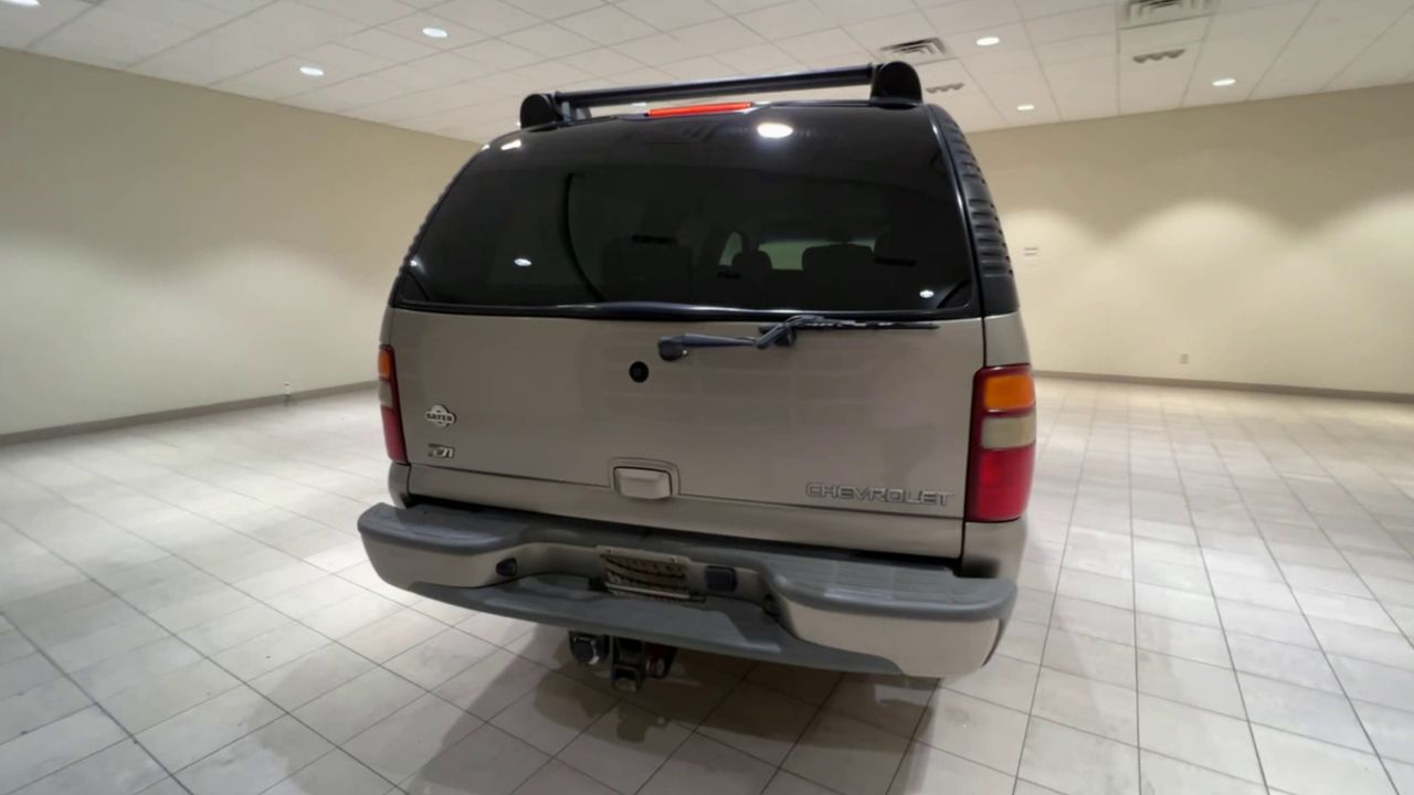2003 Chevrolet Suburban Z71 photo 34