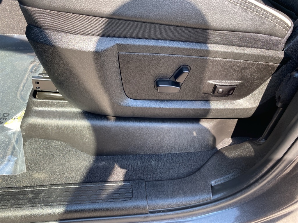 2025 Ram 2500 Laramie photo 9