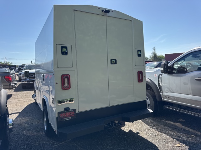 2024 Ford Transit Cutaway photo 5