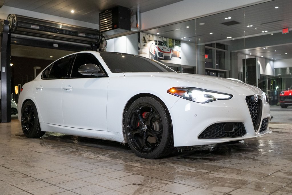 2020 Alfa Romeo Giulia Ti's photo