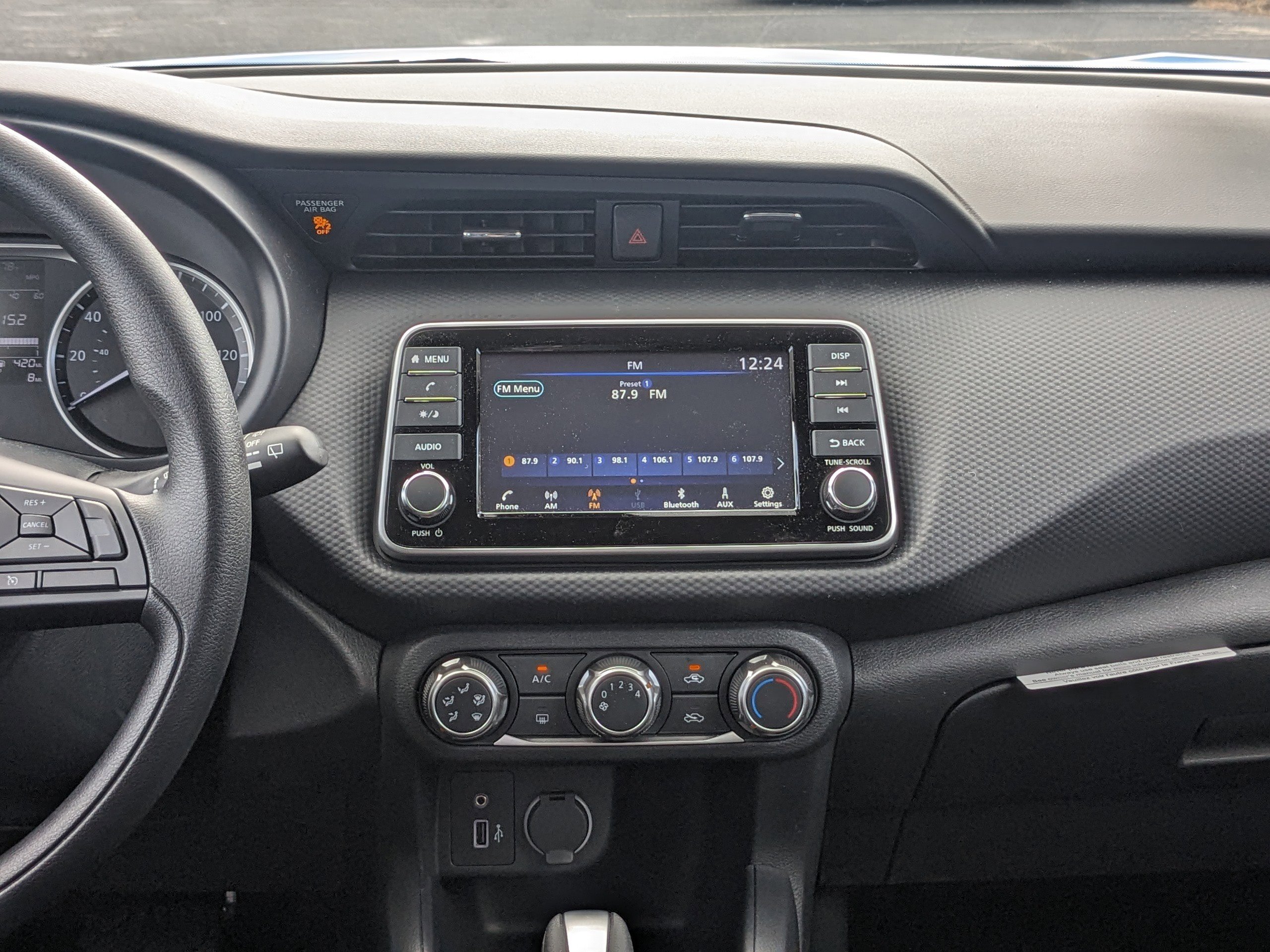 2025 Nissan Kicks Play S photo 7
