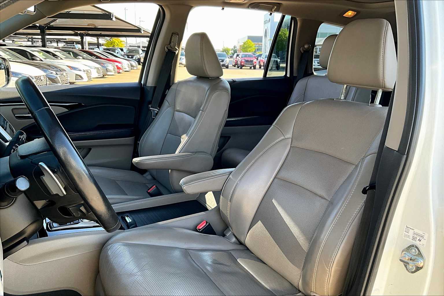 2018 Honda Pilot Elite photo 7