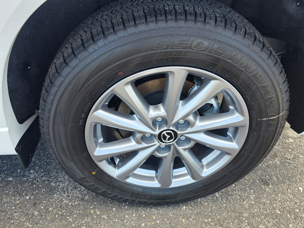 2025 Mazda CX-5 2.5 S Preferred photo 3