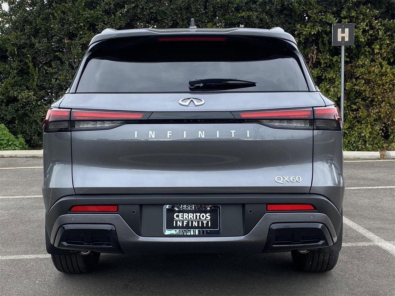 2025 Infiniti QX60 Luxe photo 5