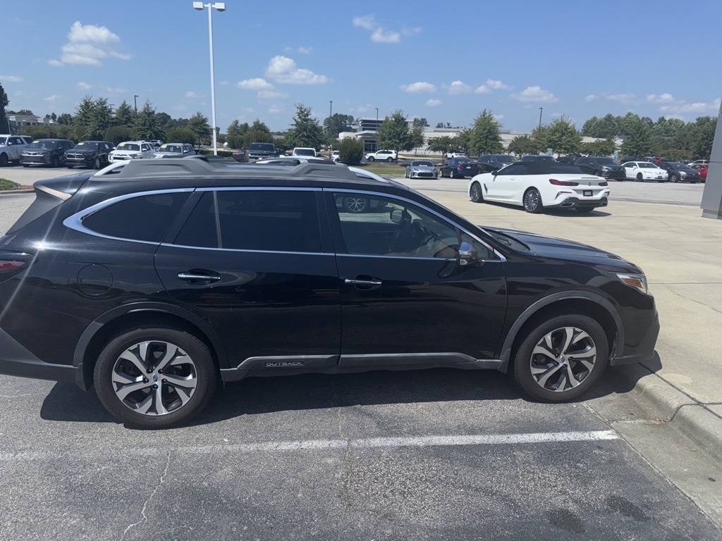 2020 Subaru Outback Touring XT photo 3