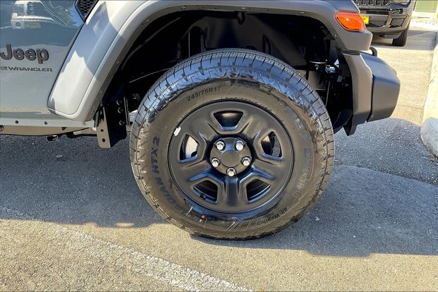 2025 Jeep Wrangler Sport photo 11