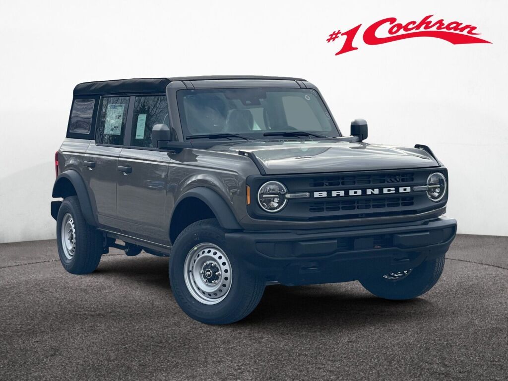 2025 Ford Bronco 4-Door Base's photo