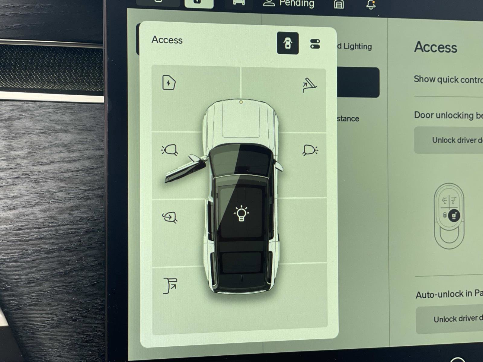 2025 Rivian R1S Adventure photo 11
