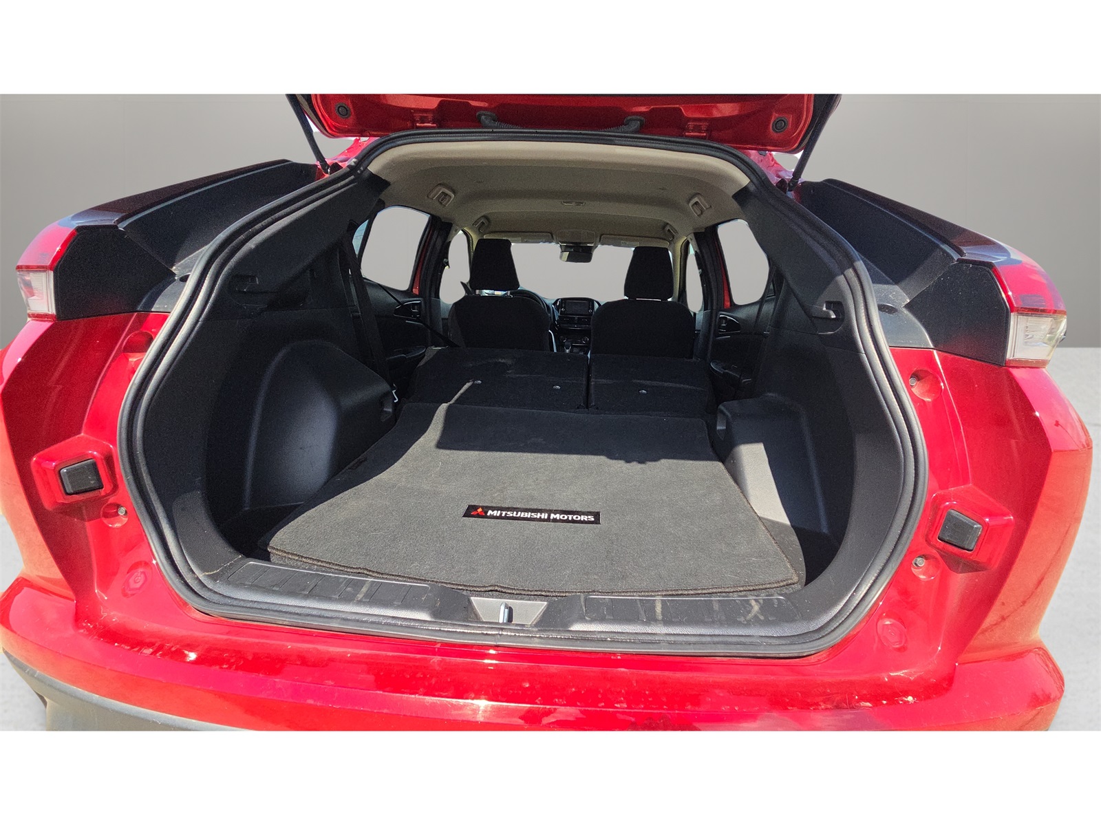 2024 Mitsubishi Eclipse Cross ES photo 17