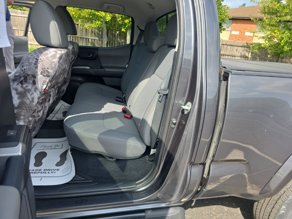 2020 Toyota Tacoma V6 4x4 Double Cab photo 8