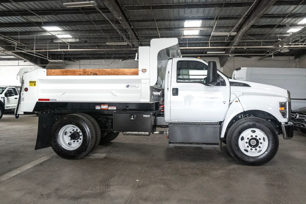 2025 Ford F-650 XL photo 7