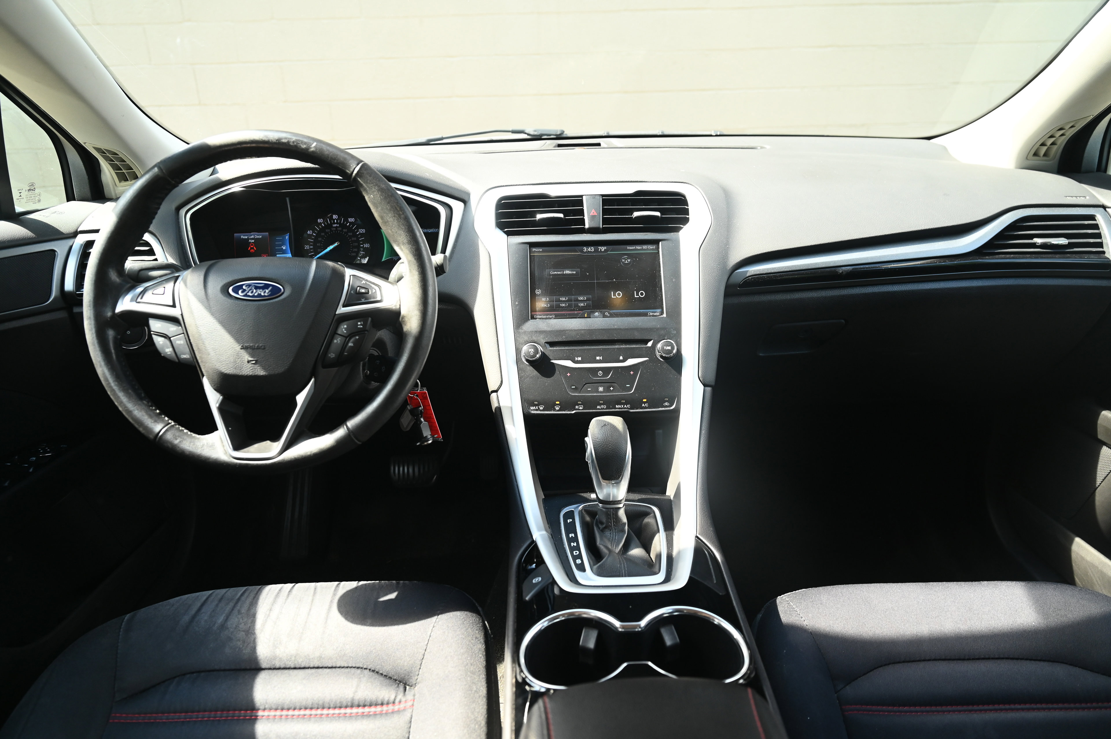 2014 Ford Fusion SE photo 30