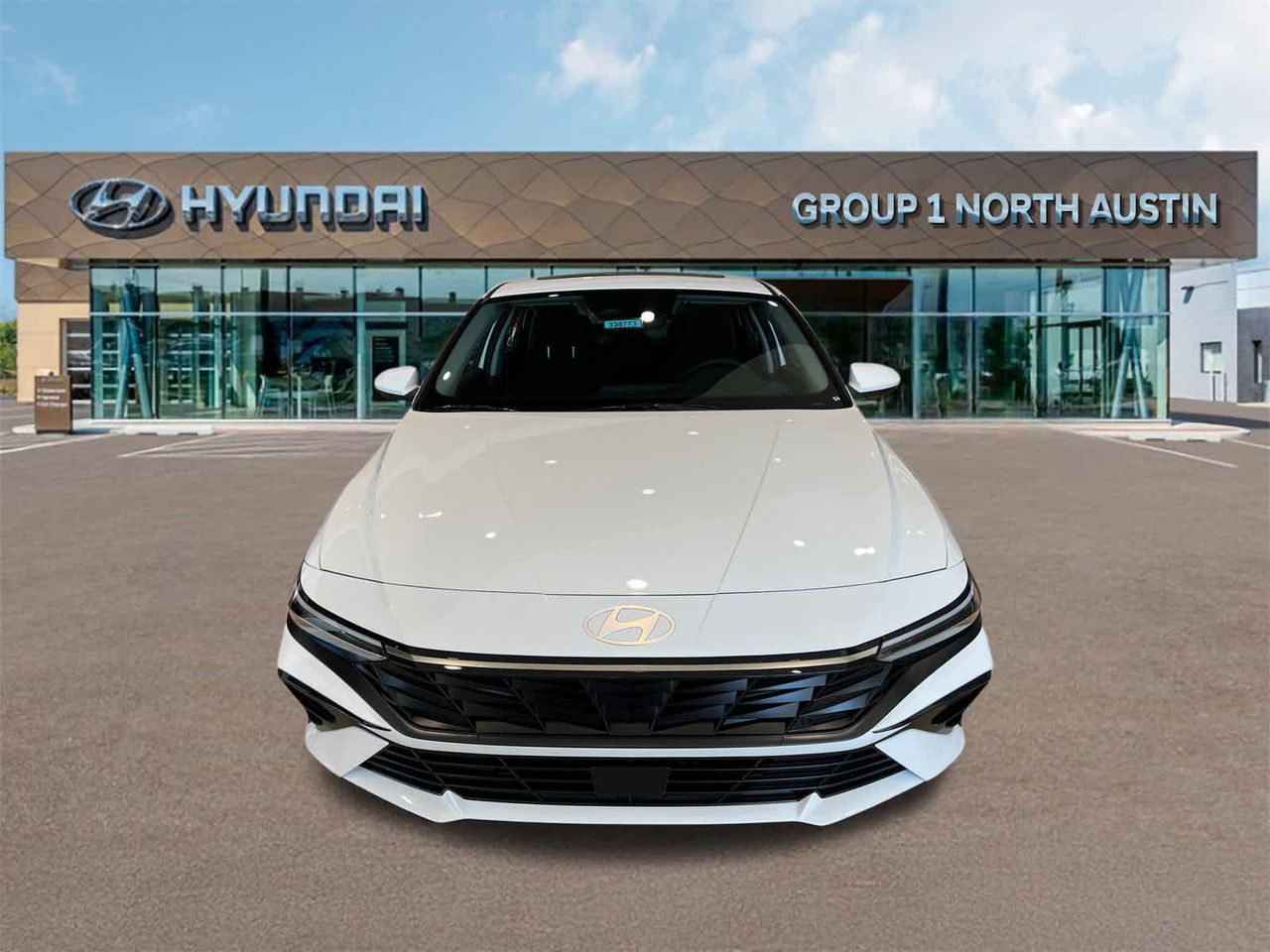 2025 Hyundai Elantra SEL Convenience photo 2