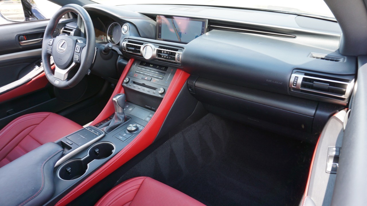 2019 Lexus RC 300 photo 32