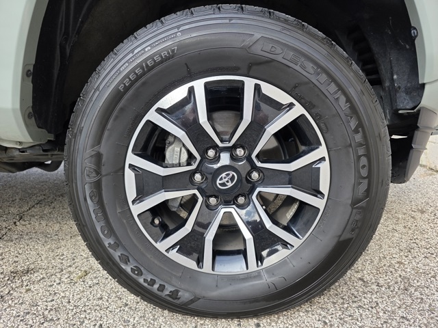 2023 Toyota Tacoma TRD Sport photo 24