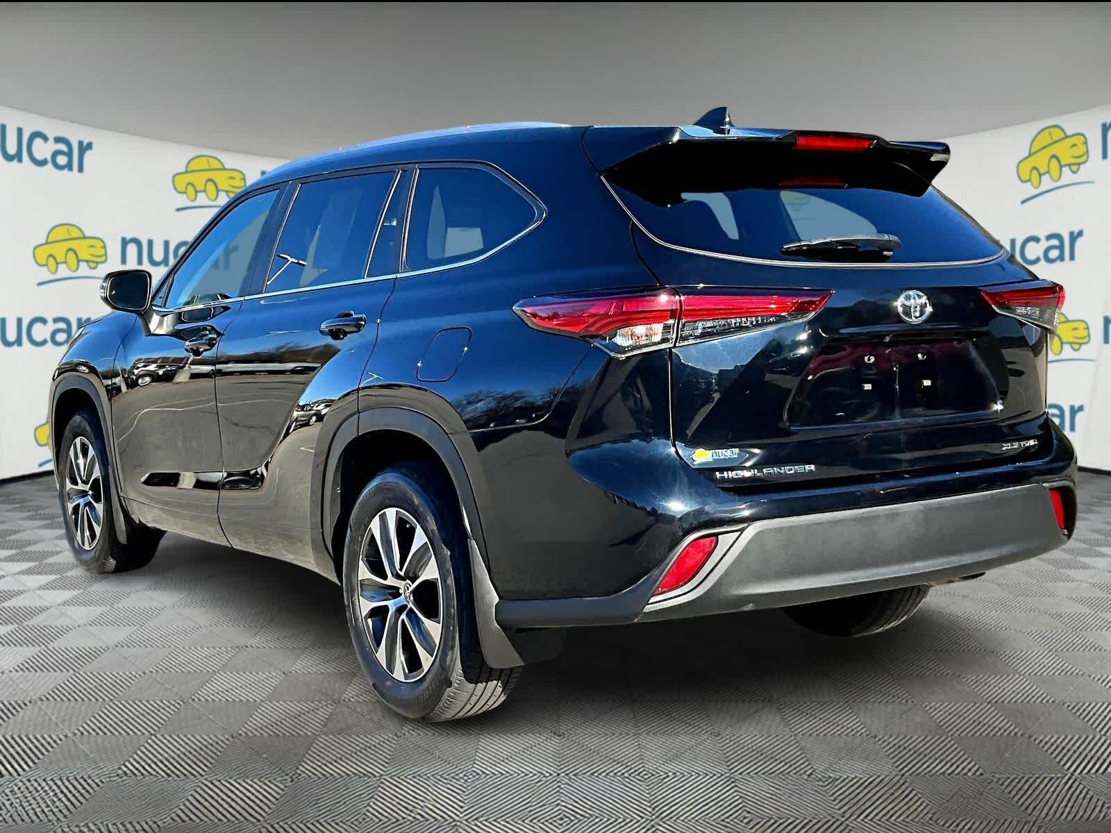 2023 Toyota Highlander XLE photo 4