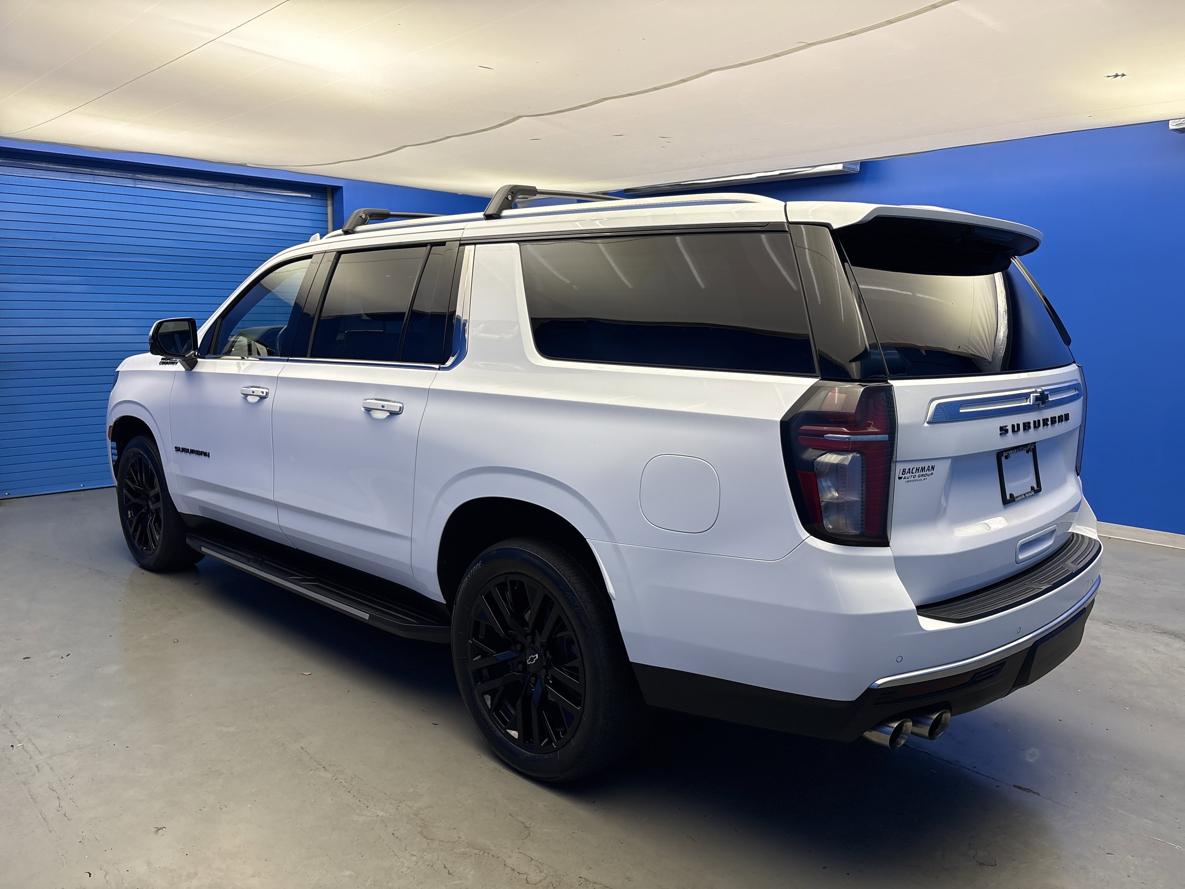 2022 Chevrolet Suburban High Country photo 4