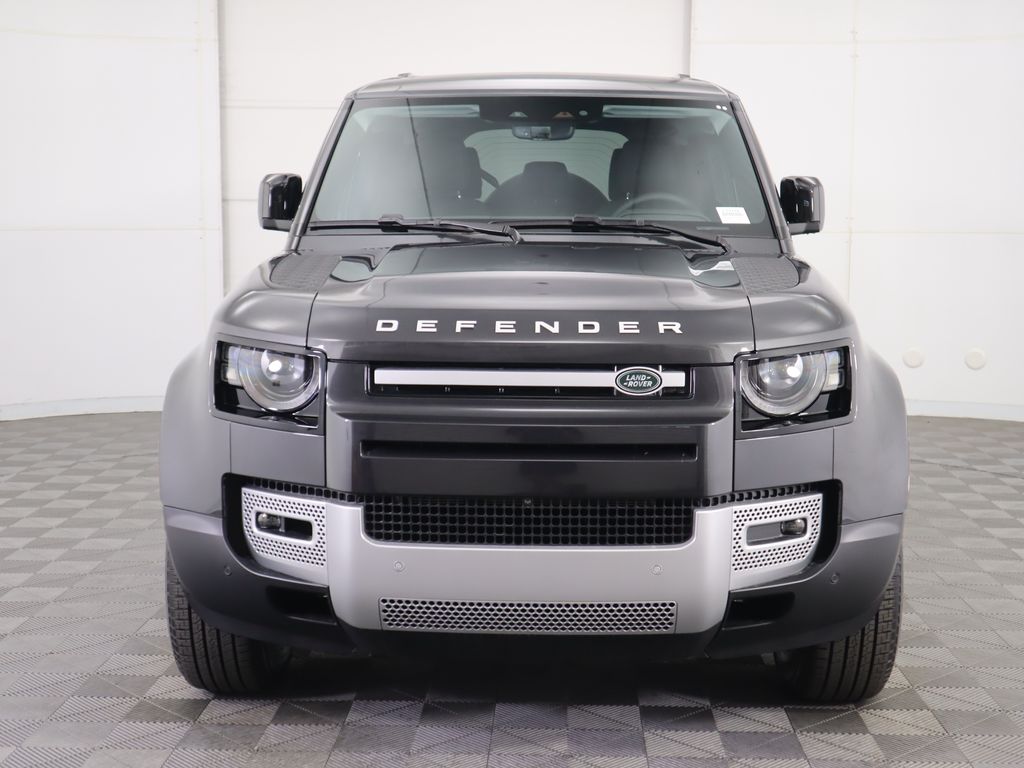 2025 Land Rover Defender 110 S photo 2