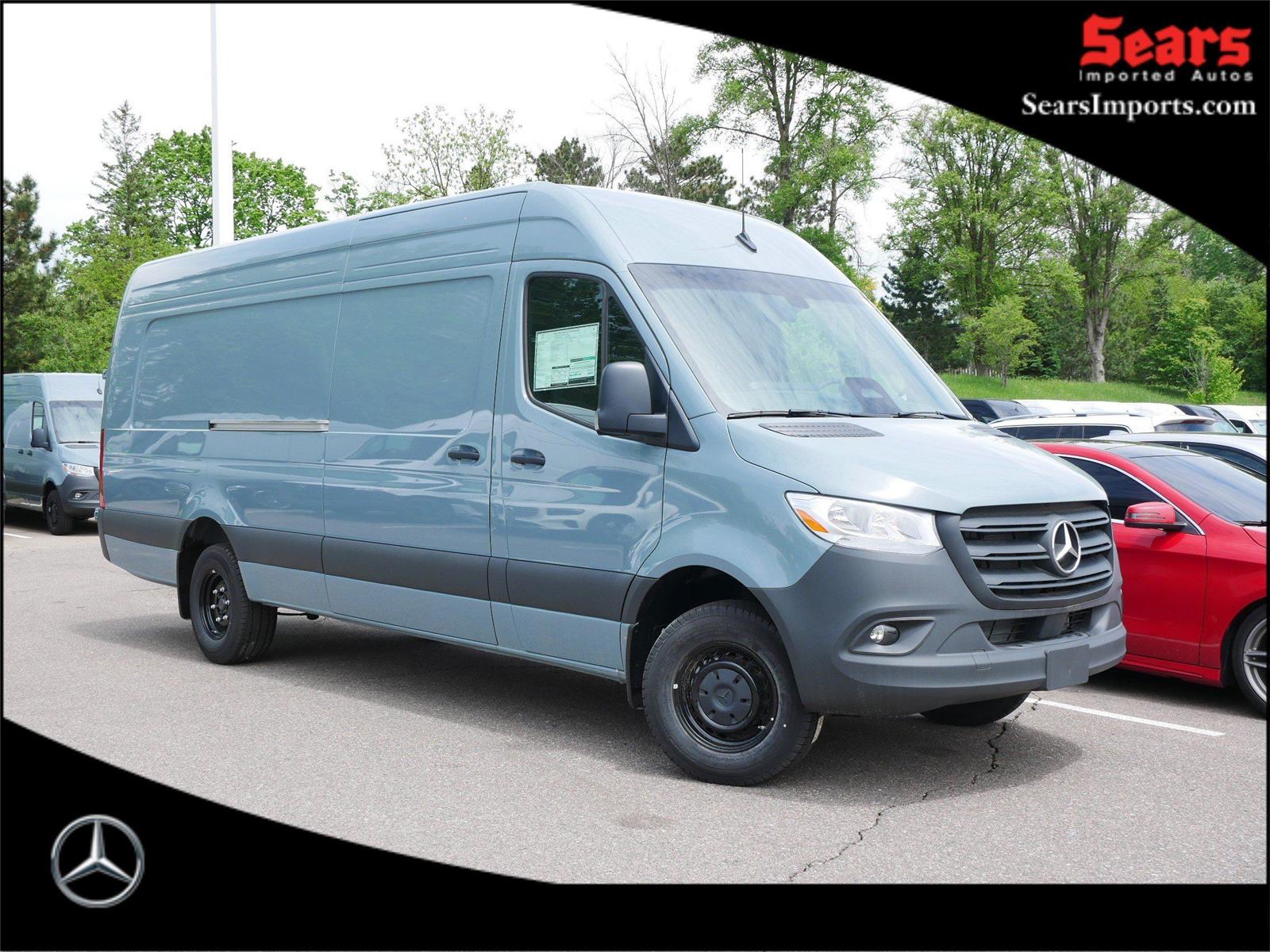 2025 Mercedes-Benz Sprinter Cargo Van Base's photo