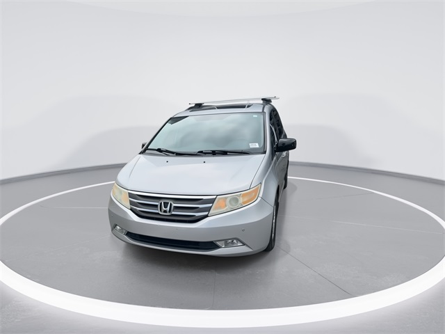 2013 Honda Odyssey Touring Elite photo 2