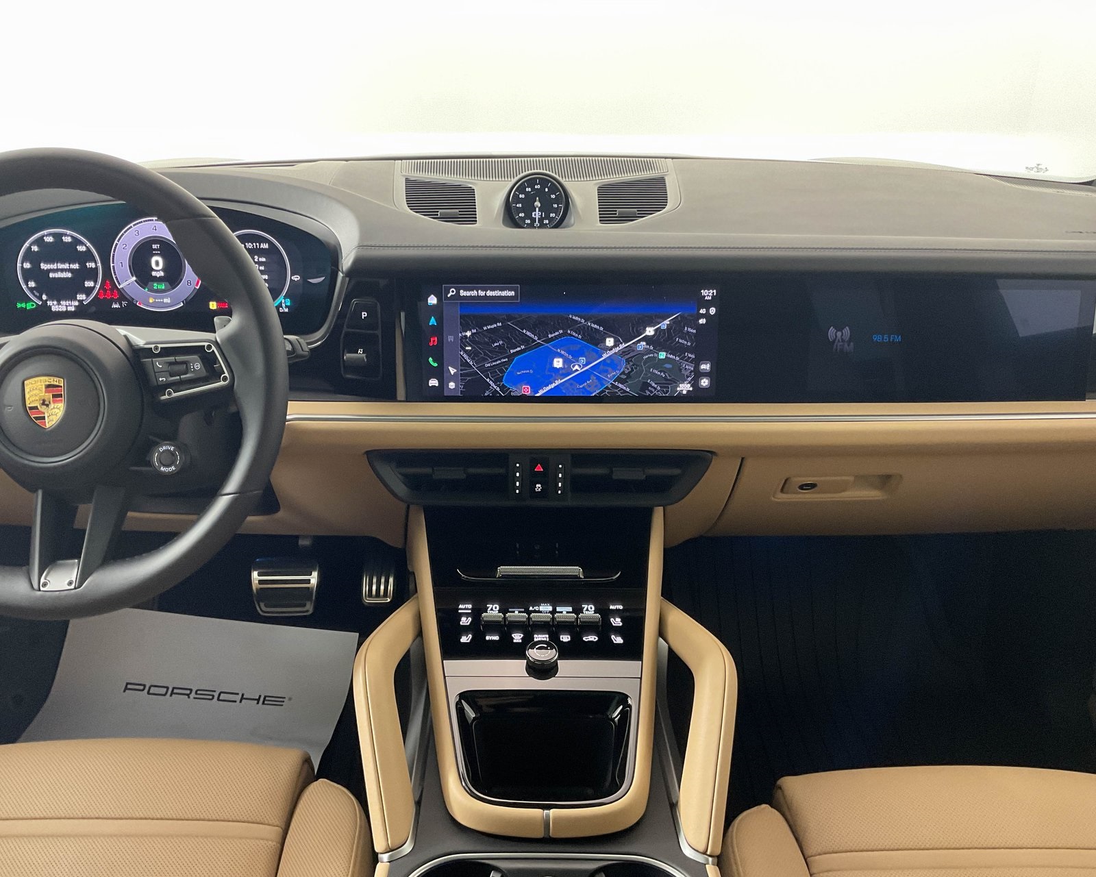2024 Porsche Cayenne Turbo E-Hybrid photo 18