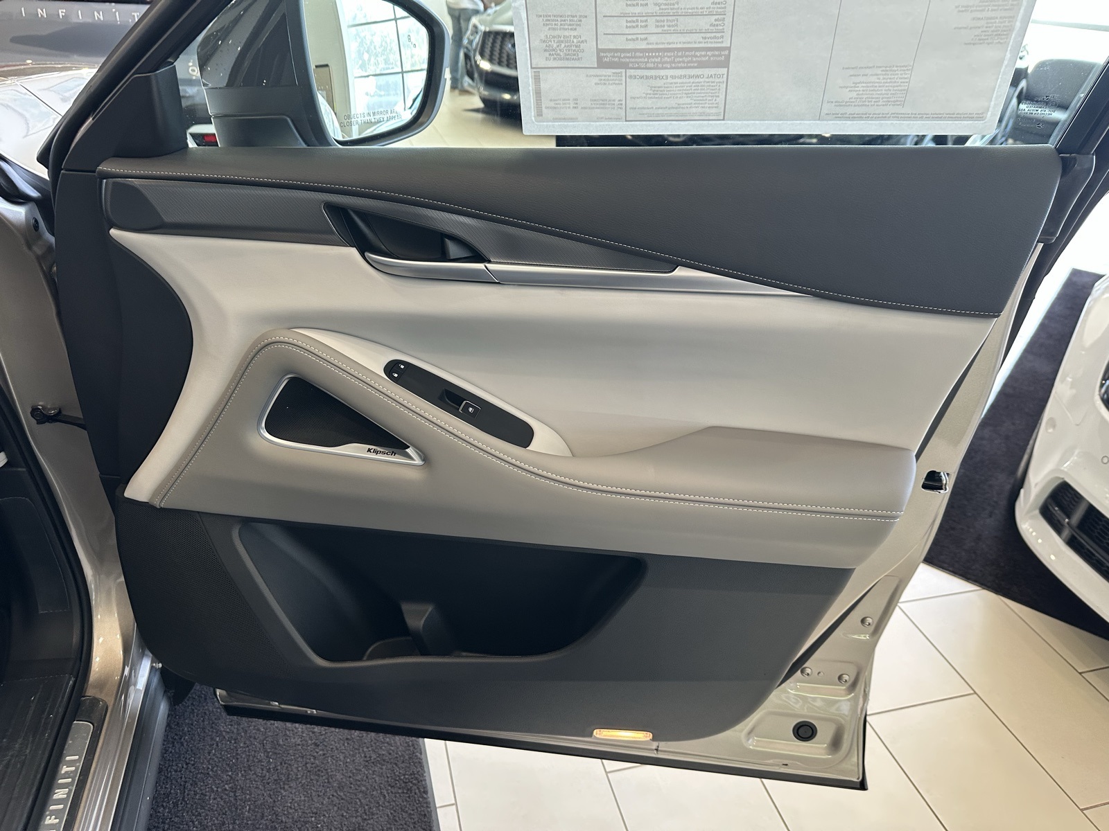 2026 Infiniti QX60 Luxe photo 34