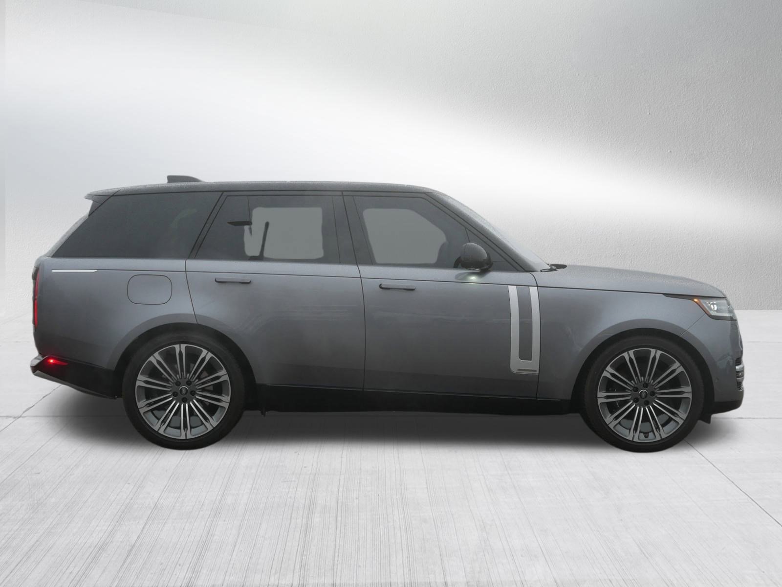 2023 Land Rover Range Rover Autobiography photo 4