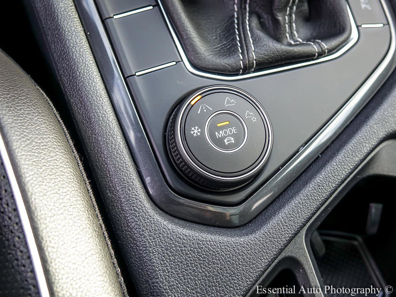 2022 VOLKSWAGEN TIGUAN - Image 17