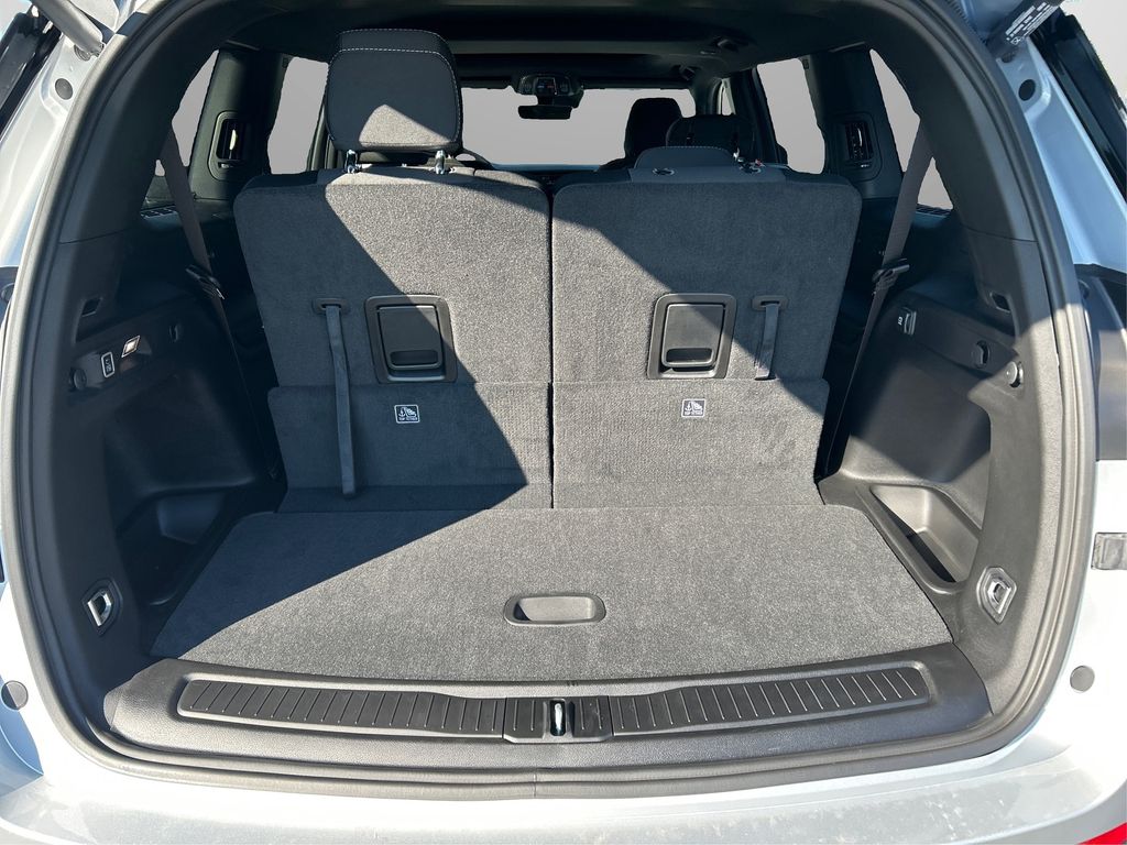 2025 Jeep Grand Cherokee Laredo X photo 8