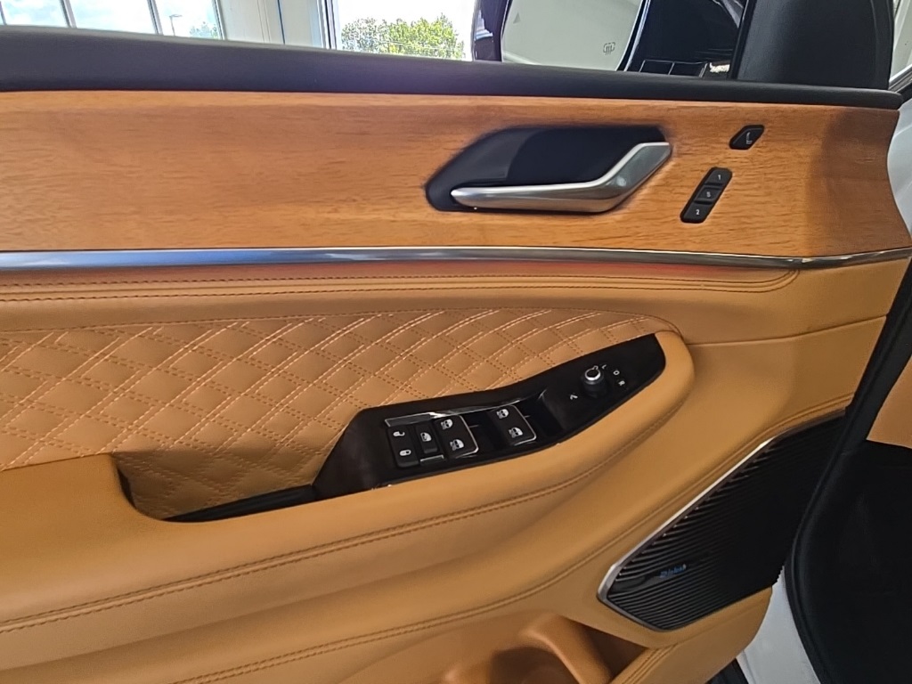 2021 Jeep Grand Cherokee L Summit photo 24
