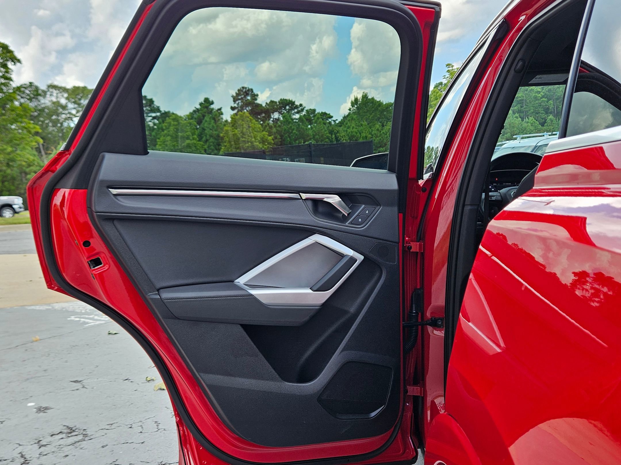 2024 Audi Q3 S line Premium photo 19