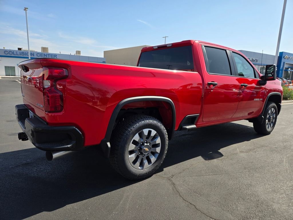 2025 Chevrolet Silverado 2500HD Custom photo 4