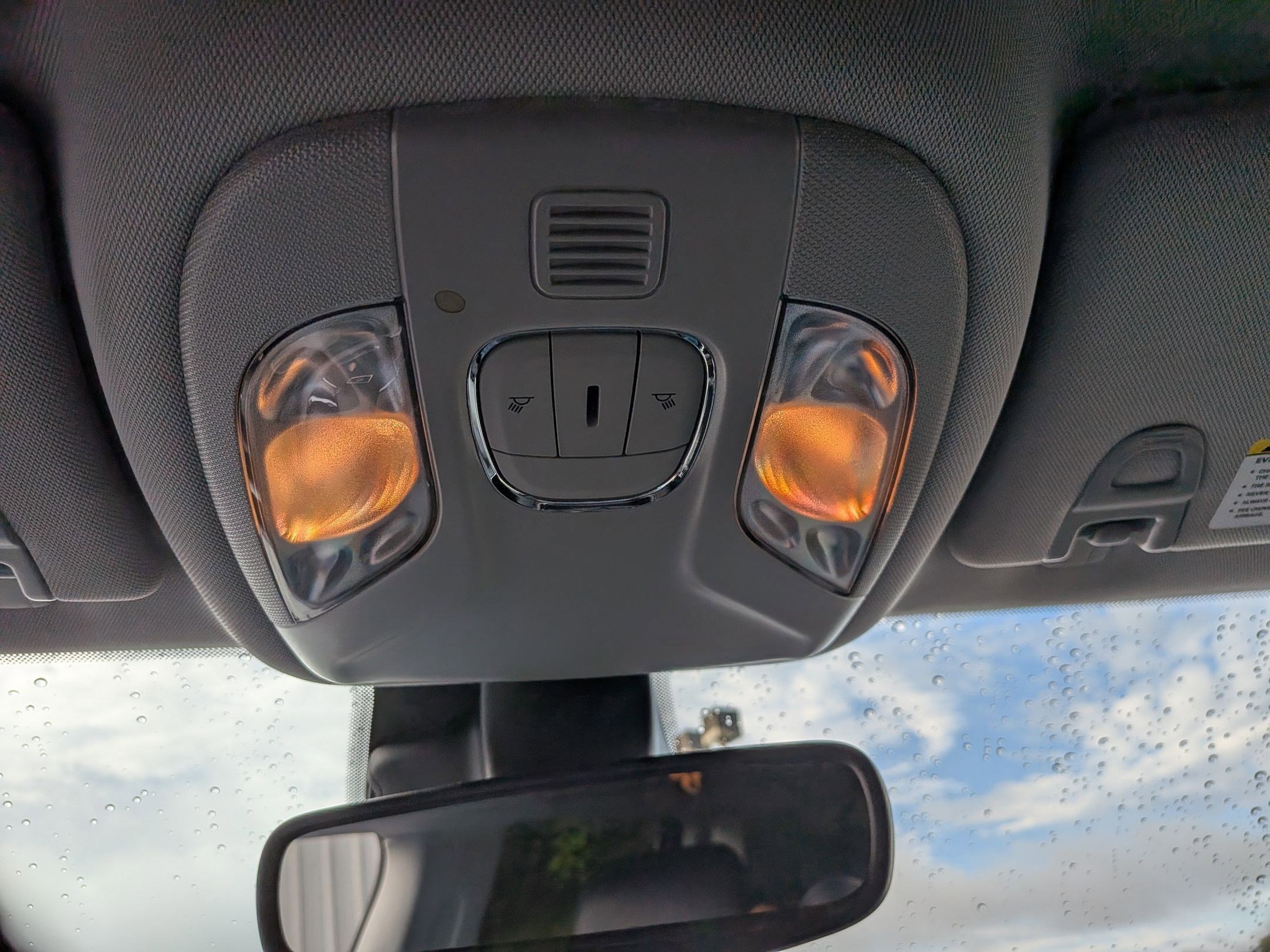 2022 Jeep Compass Latitude Lux photo 24