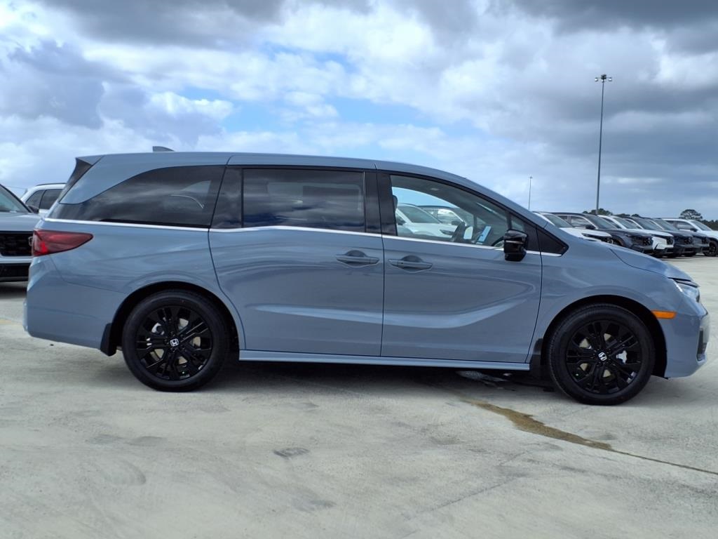 2026 Honda Odyssey photo 8