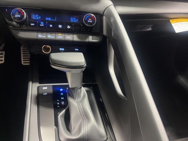 2025 Hyundai Elantra SEL Sport photo 16