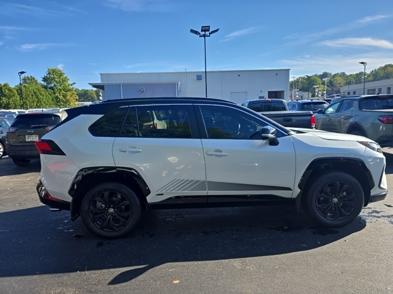 2023 Toyota RAV4 Hybrid XSE photo 8