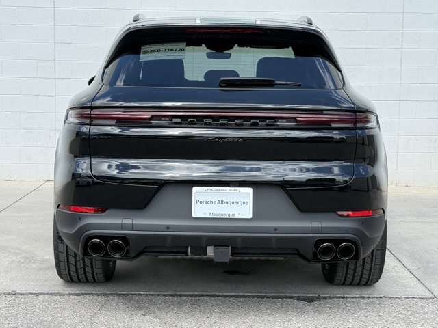 2025 Porsche Cayenne Base photo 11