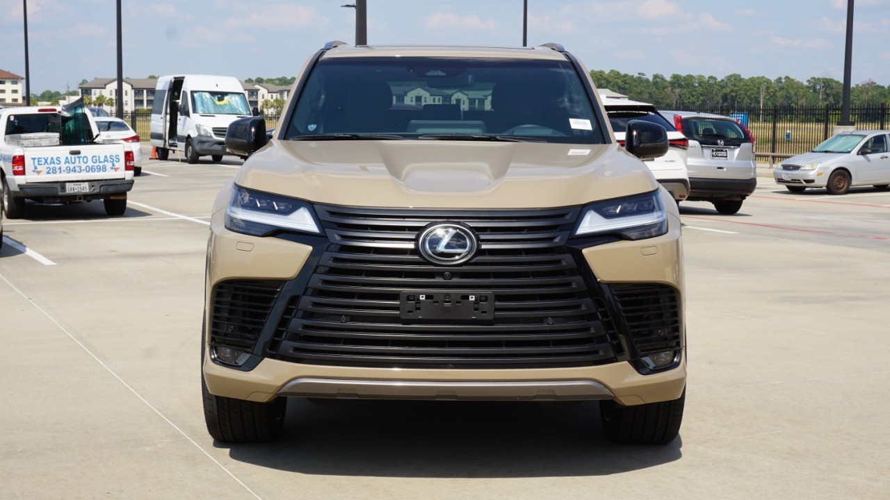 2025 Lexus LX photo 2