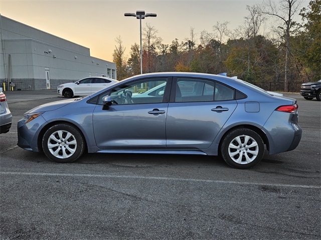 2024 Toyota Corolla LE photo 3