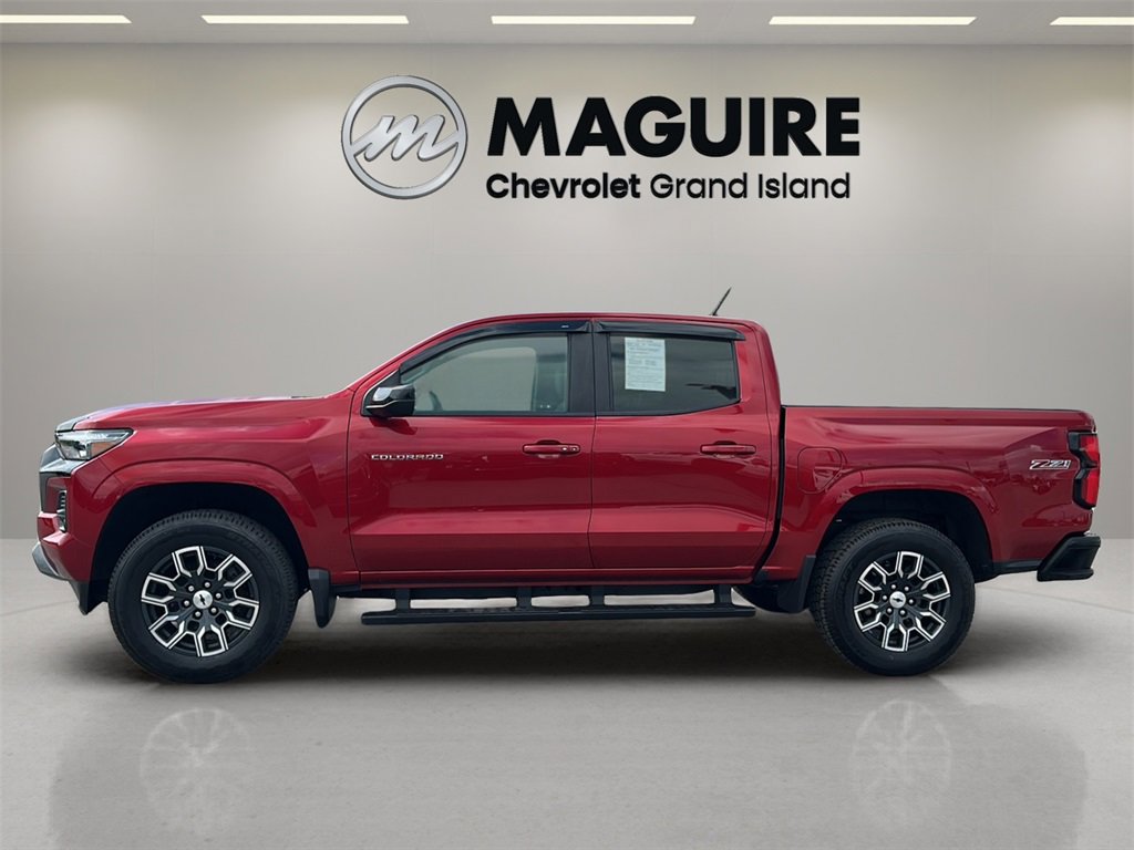 2023 Chevrolet Colorado Z71 photo 3