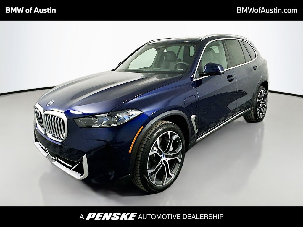 2025 BMW X5 50e's photo