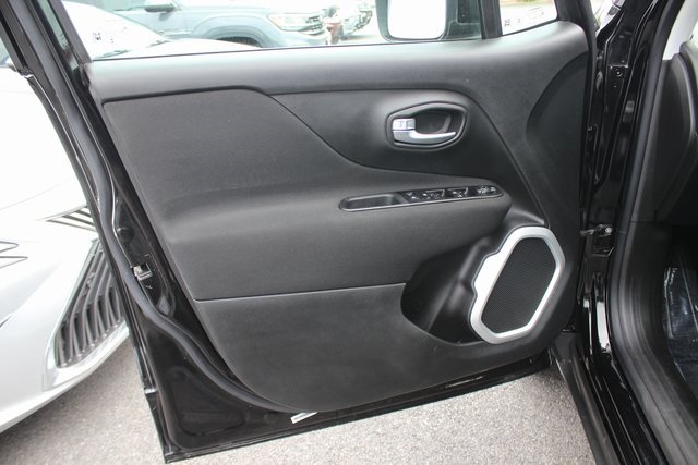 2020 Jeep Renegade Latitude photo 18