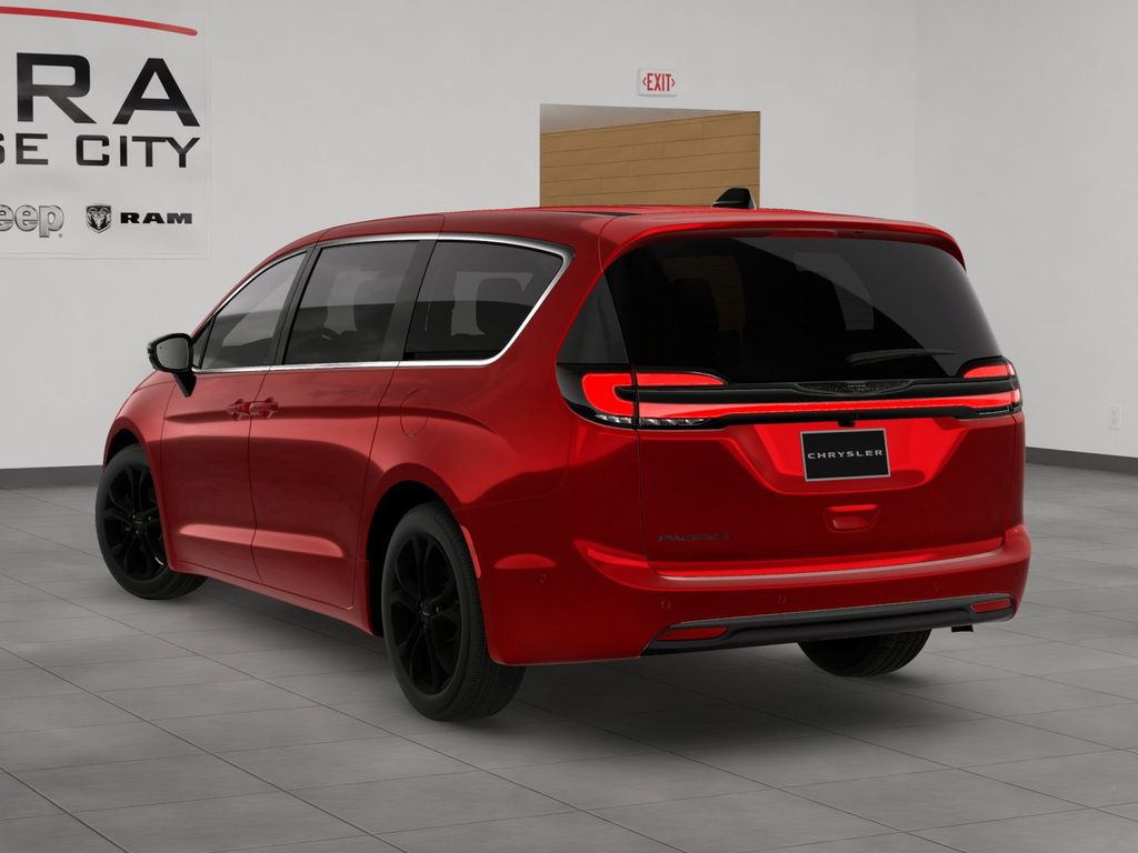 2026 Chrysler Pacifica photo 2