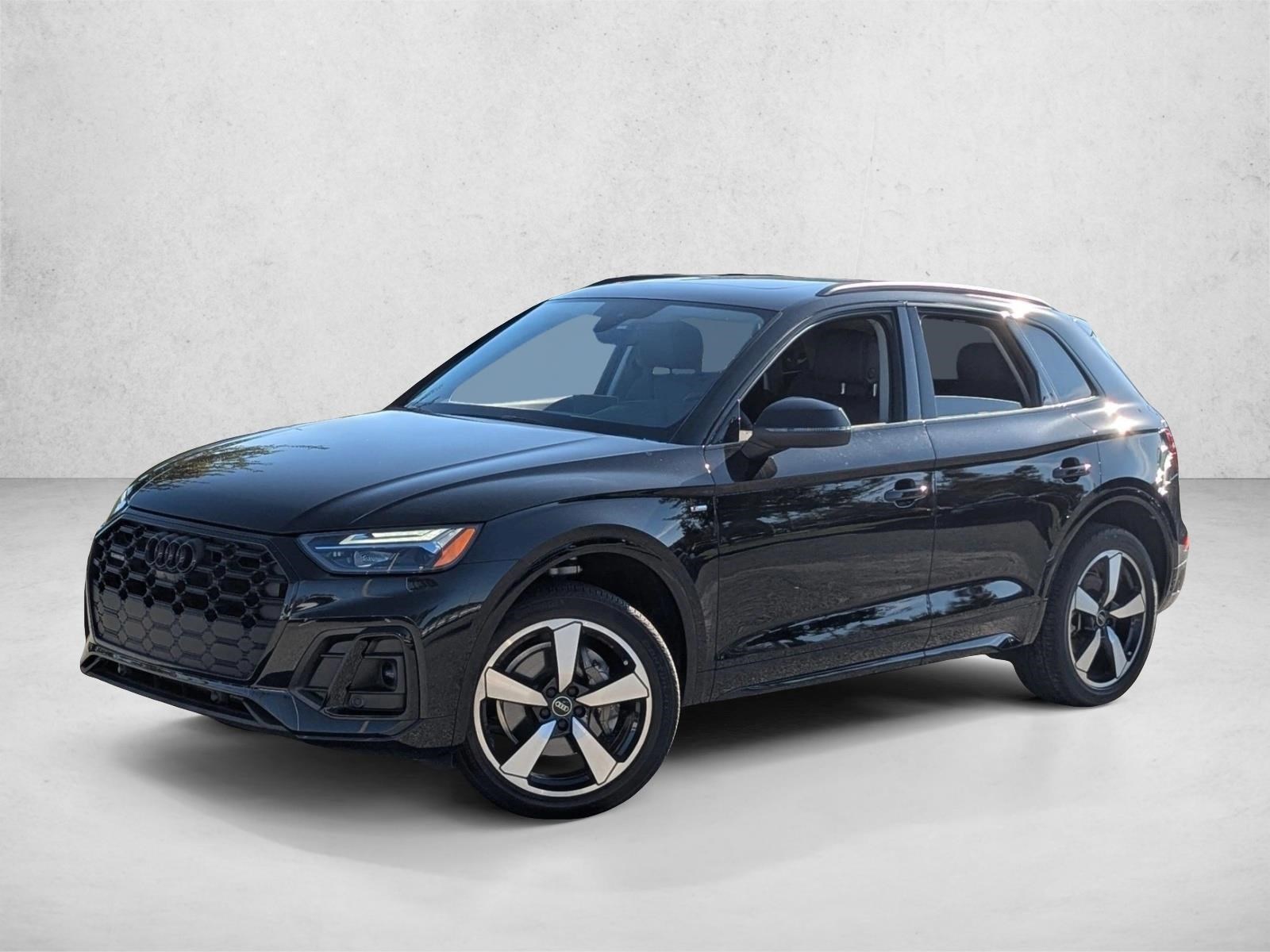 2023 Audi Q5 Premium Plus's photo