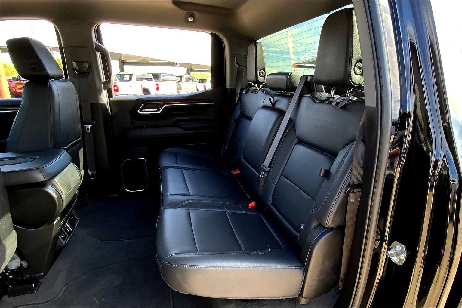 2024 Gmc Sierra 1500 SLT photo 16