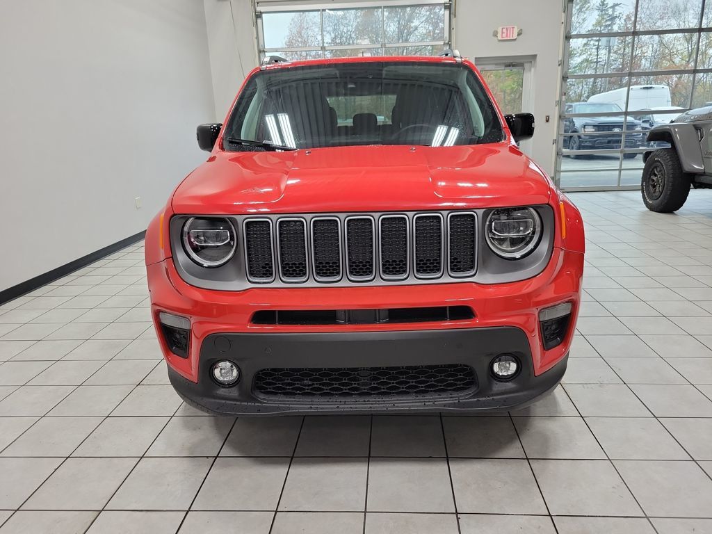 2023 Jeep Renegade Limited photo 2