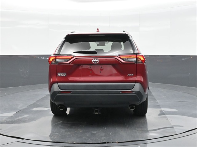 2021 Toyota RAV4 XLE Premium photo 6